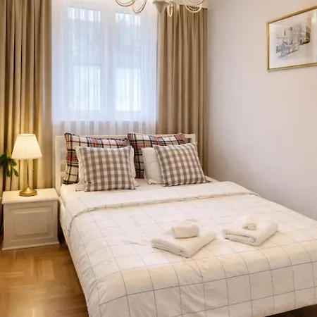 Apazory - Przytulny Na Wylacznosc Krakau