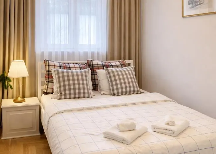 Apazory - Przytulny Na Wylacznosc 克拉科夫