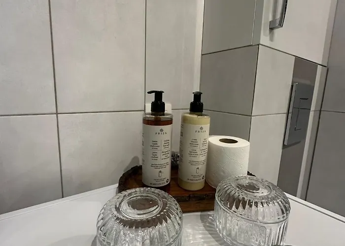 Apazory - Przytulny Na Wylacznosc * 克拉科夫